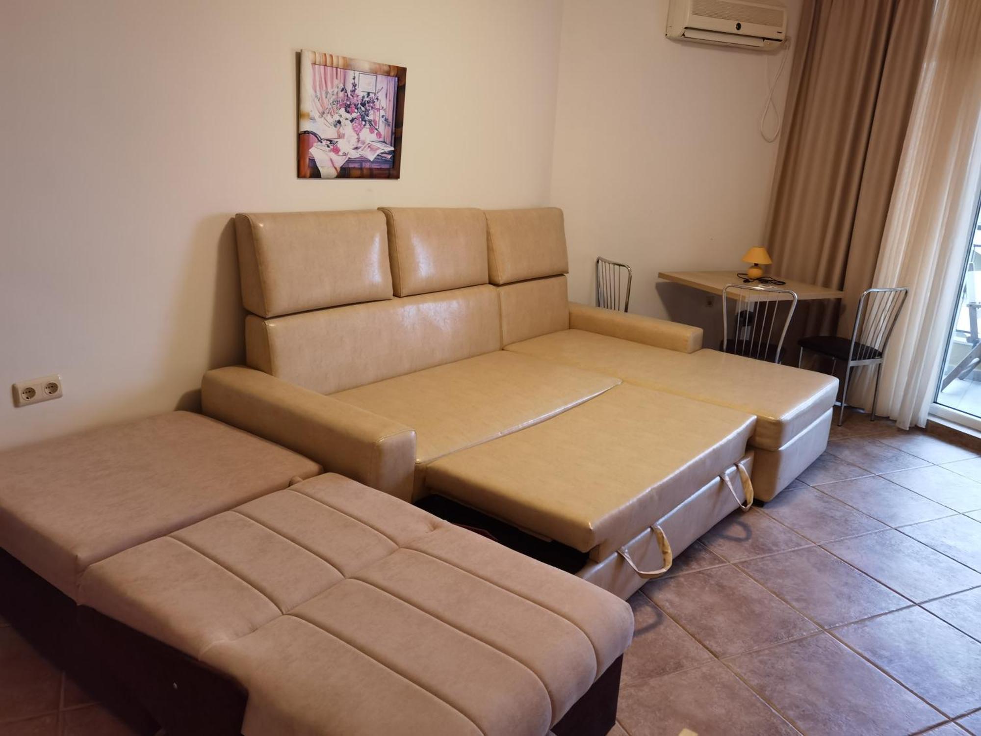 Dl Apartments Aheloy Buitenkant foto