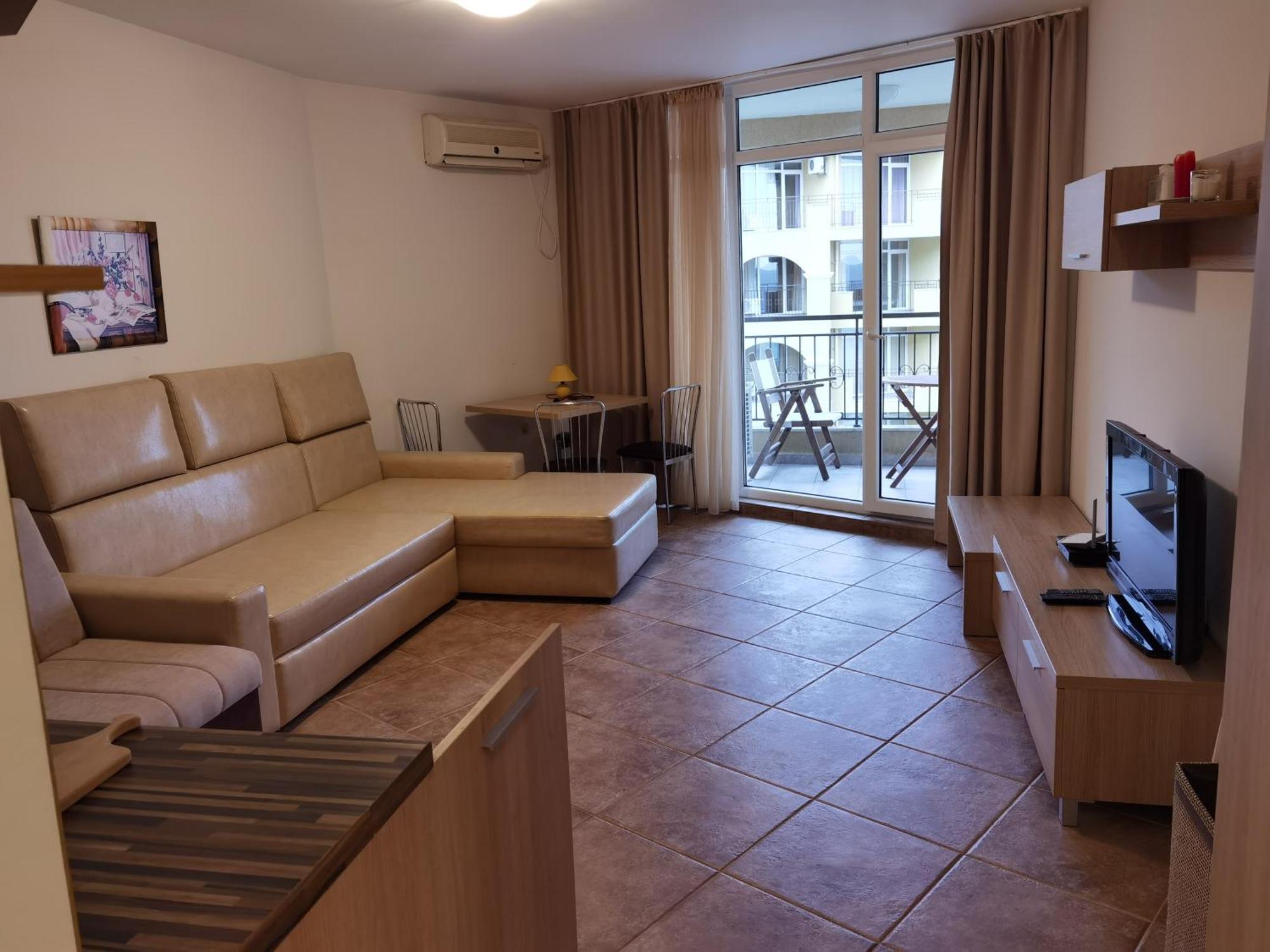 Dl Apartments Aheloy Buitenkant foto